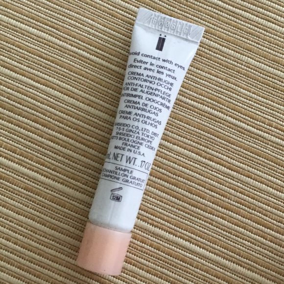 Shiseido 4-piece Skincare Set: Benefiance Wrinkle Resist & Ultimune Concentrate - Picture 13 of 16